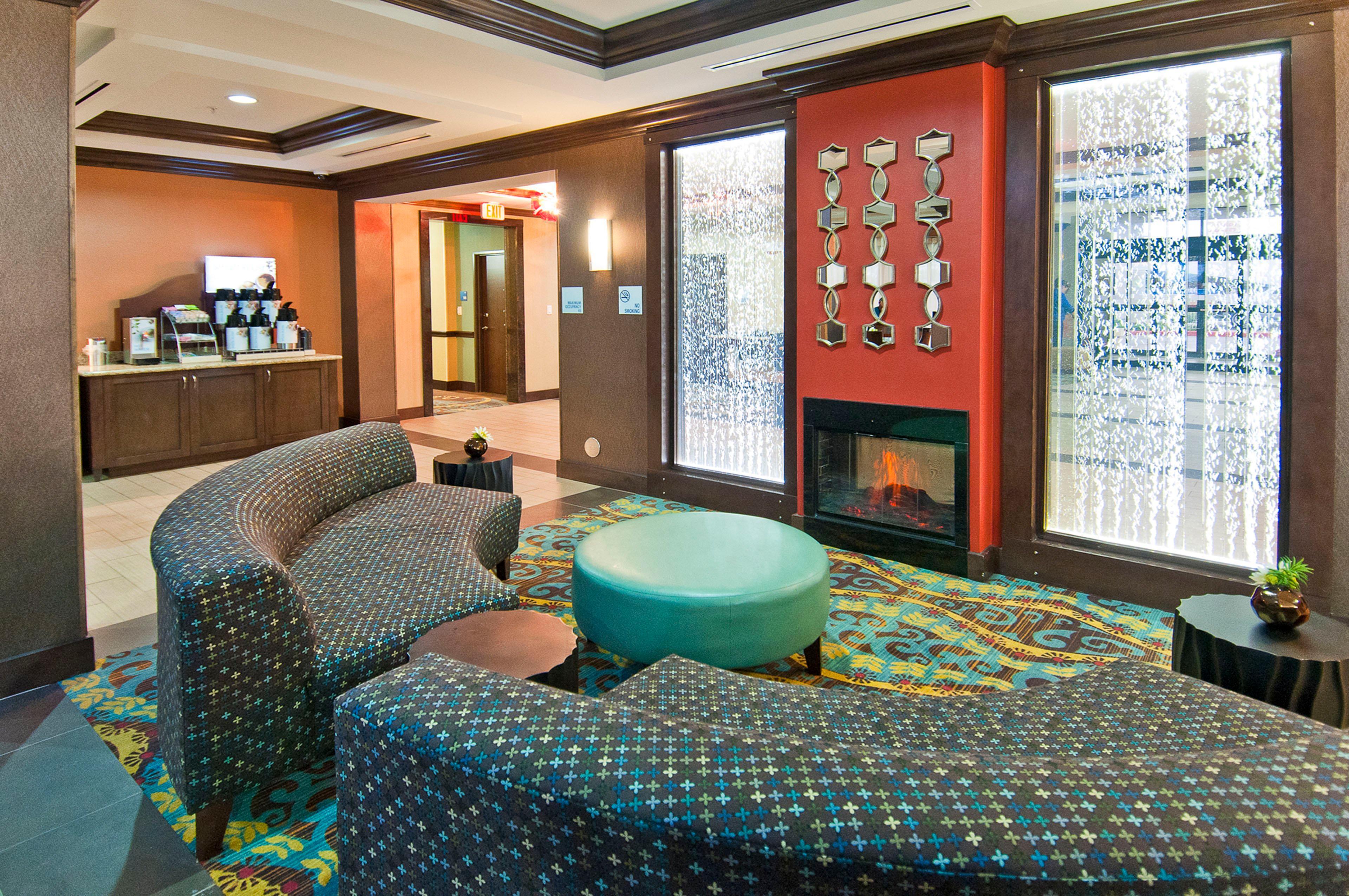Holiday Inn Express & Suites San Antonio Frost Bank Center By Ihg Zewnętrze zdjęcie
