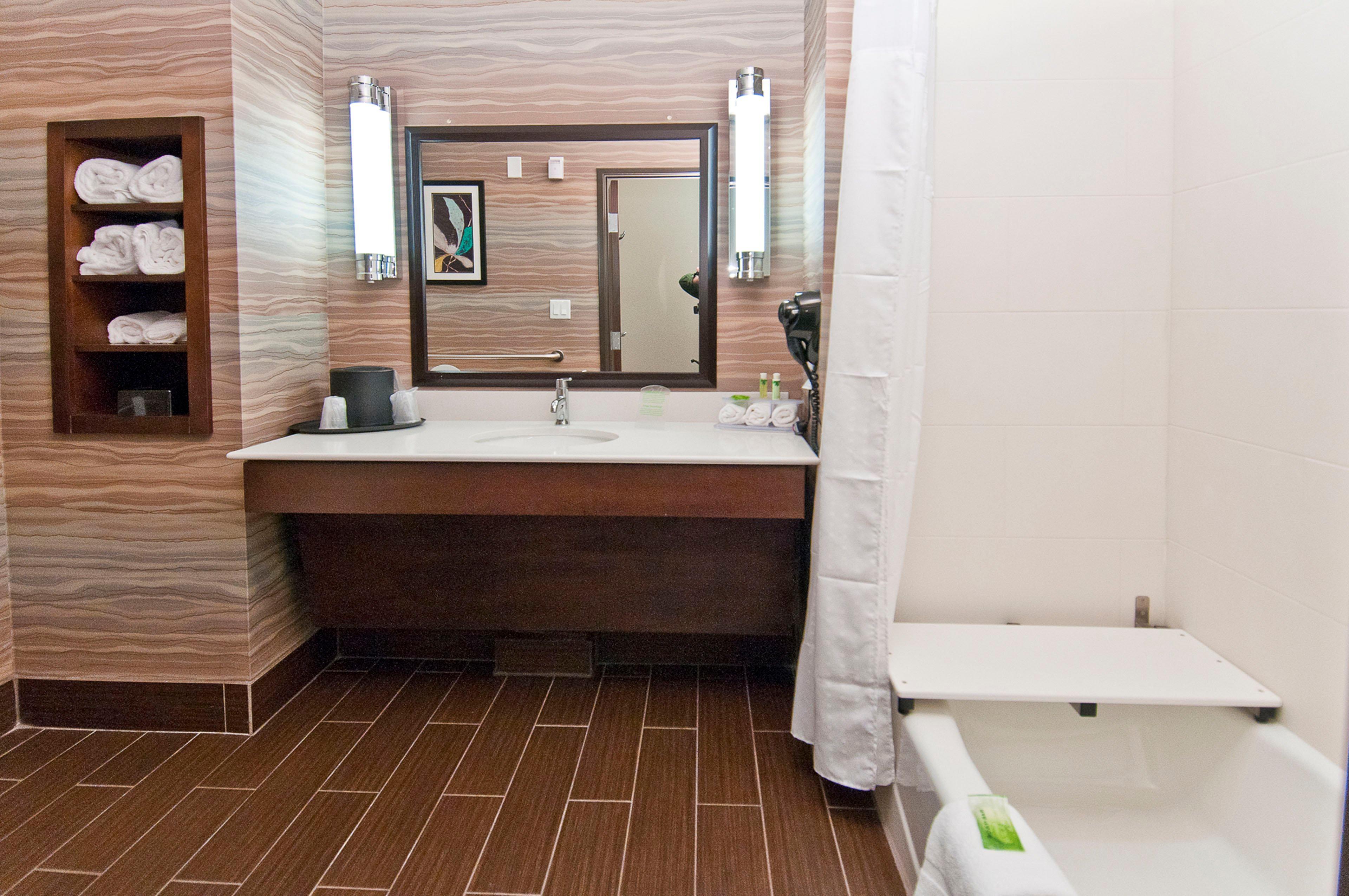 Holiday Inn Express & Suites San Antonio Frost Bank Center By Ihg Zewnętrze zdjęcie